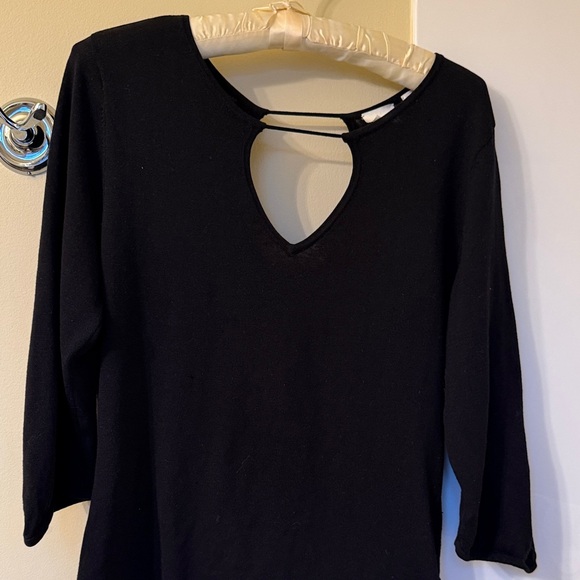 von Saken Sweaters - Black Keyhole Silk Top